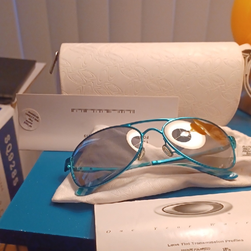 OAKLEY  Powder Coated Blue Frame & Blue Mirror Lens Aviator Sunglasses NEW Polar